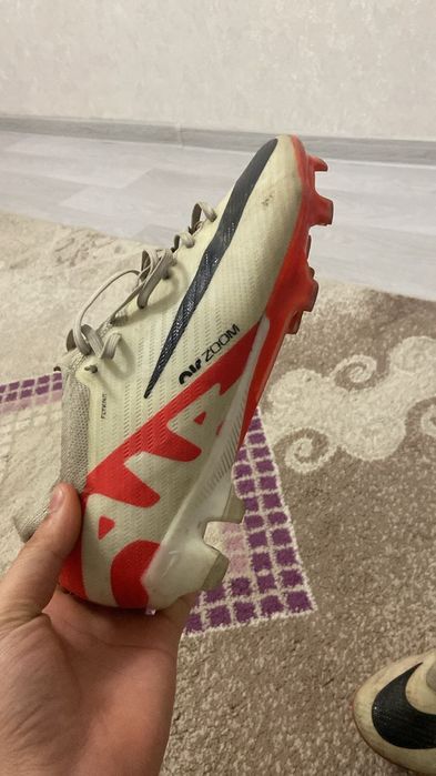 Бутсы 42 размер.