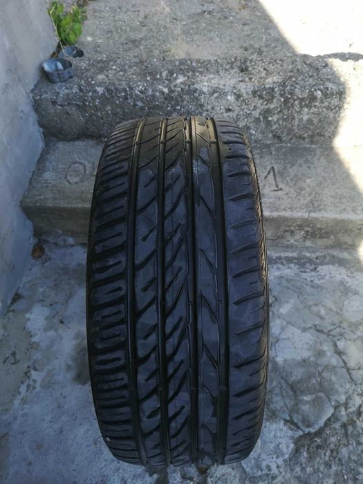 Една гума лятна 245/45/18 Matador
