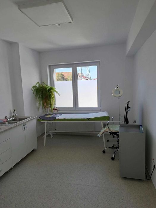 Spatiu de inchiriat pentru cabinete medicale, salon cosmetica