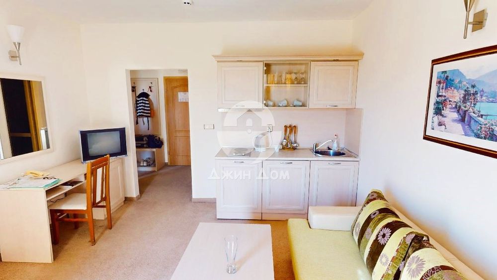 Продава се Двустаен апартамент в к.к. Слънчев бряг - 61 кв.м за 1000 €/кв.м - Снимка #1