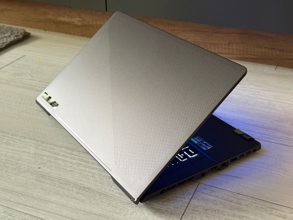 RTX 3080 8gb /Ryzen 9 /1TB ssd /32gb /15.6 IPS 144hz /ROG Zephyrus /Adaptive-Sync