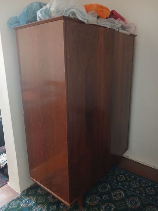 Mebel sotiladi. 2 ta