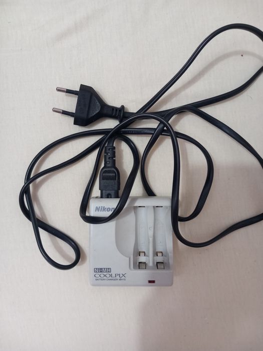 Incarcator Nikon