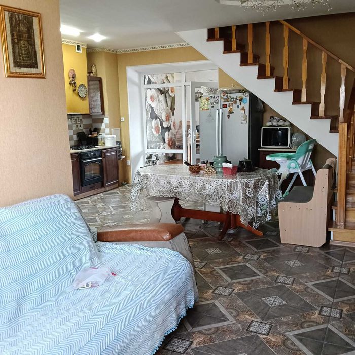 коттедж 400кв Карьерная