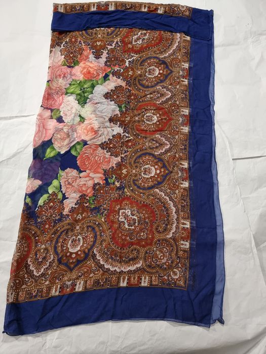 Valentino sal de matase