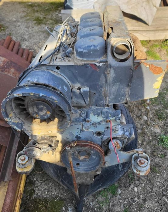 Vând motor DEUTZ 4 pistoane
