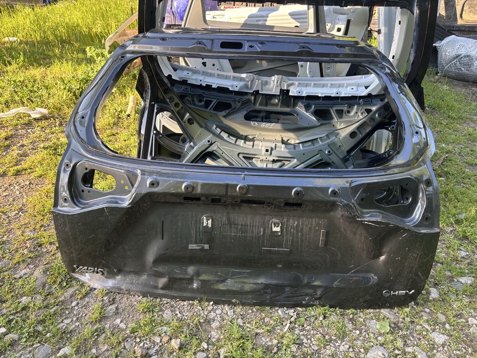 Капак/Багажник/Задна врата Toyota Yaris Cross