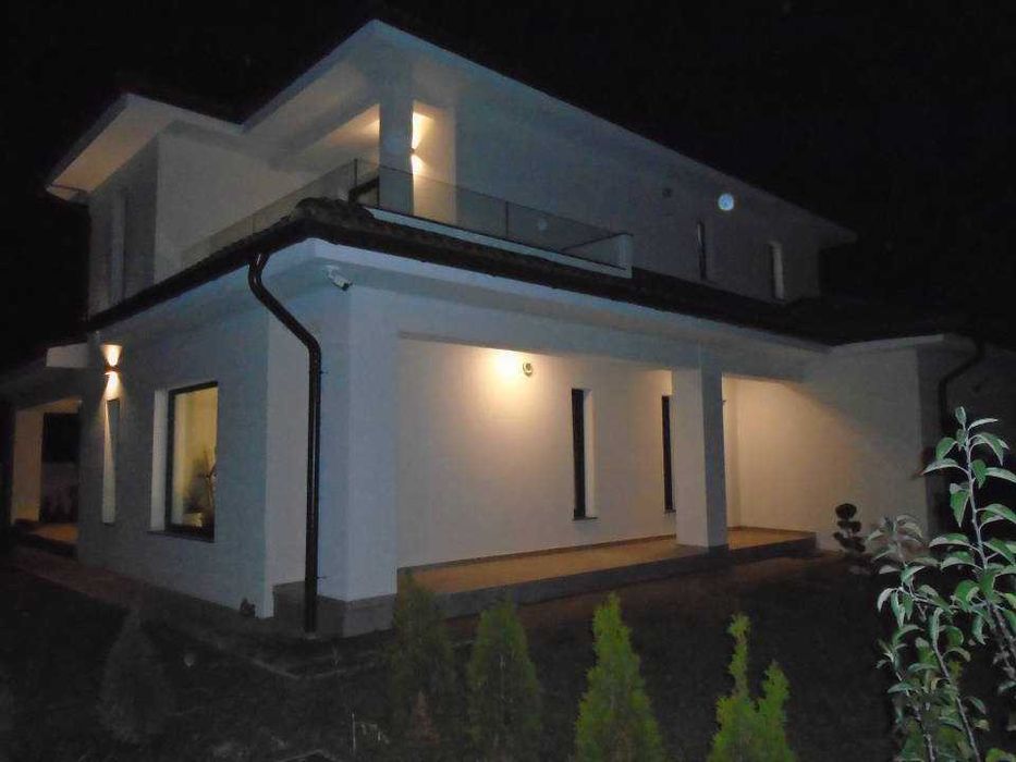 Vila de vanzare  situata in Brasov, zona Stupini