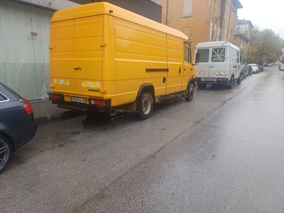 Перфектен бус Mercedes 811