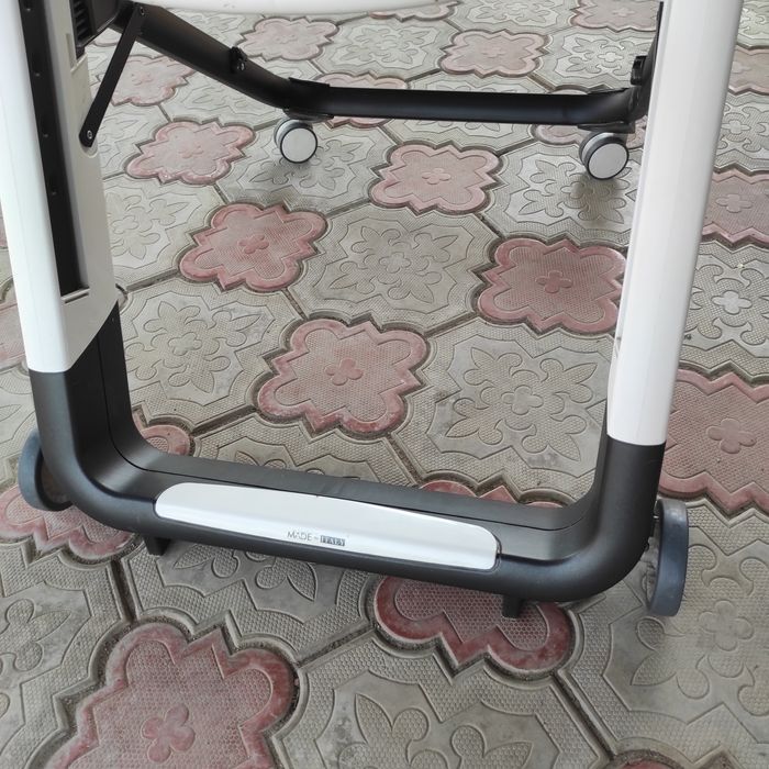 Стульчик для кормления Peg-Perego