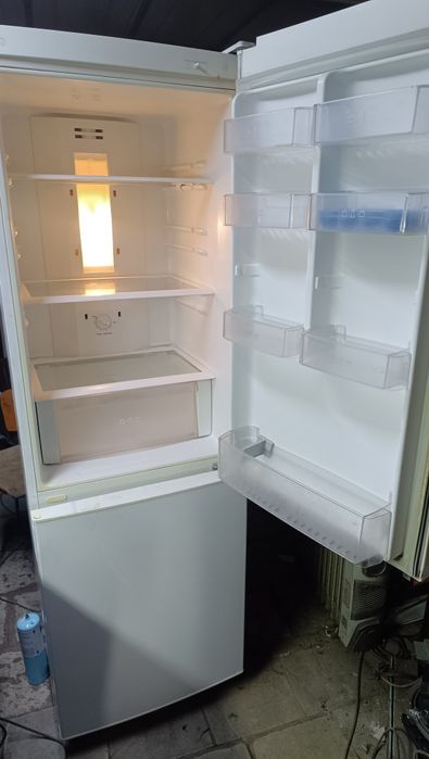 Продам холодильник рабочий