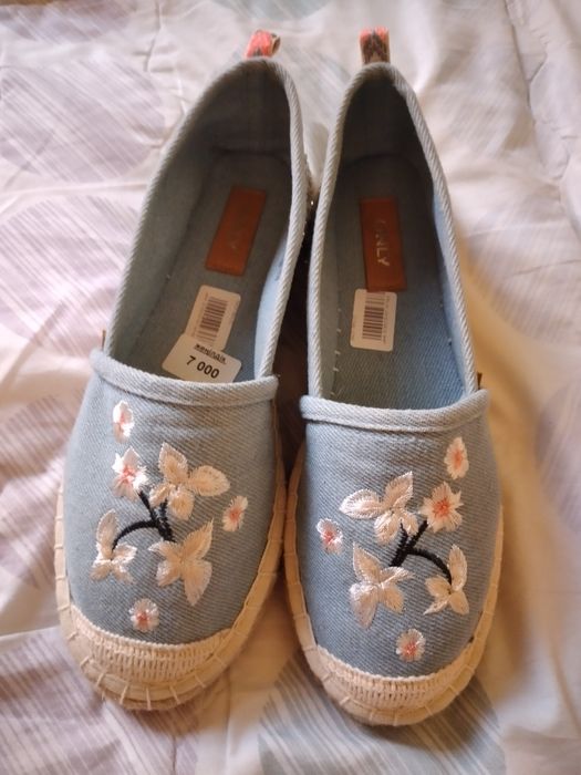 Обувь женская 39 размер