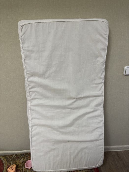 Продам матрас в детскую кроватку