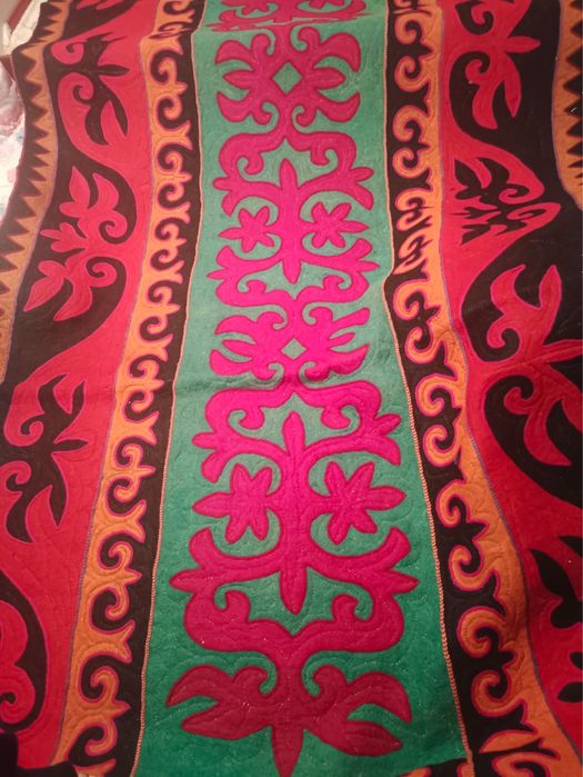 Ковер новый, кілем