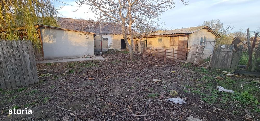 Ceamurlia de jos- casa batraneasca cu 3.200 mp teren