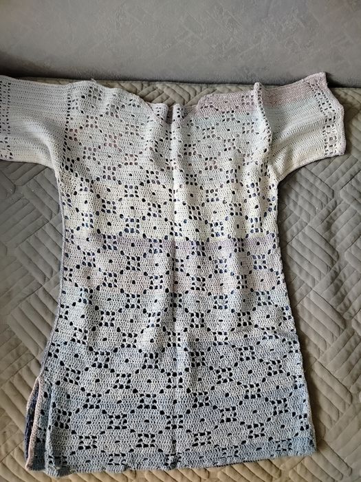 Вязаная кофточка