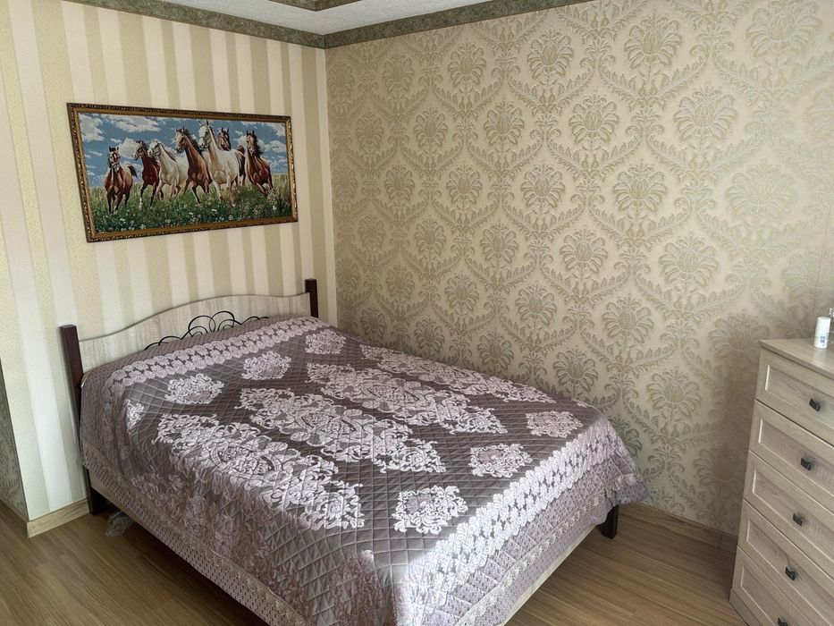 Продам просторную 2х комнатную