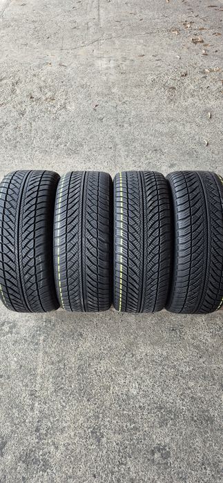 4 anvelope iarna ca si noi runflat Goodyear 245/45/18.Pretul/bucata