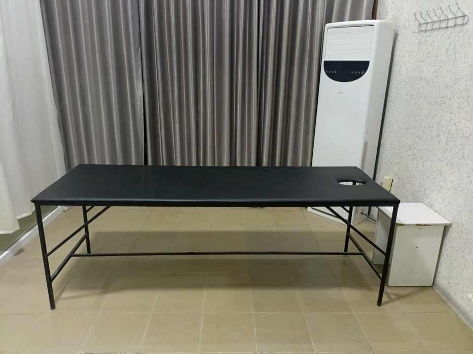 Массажний кушетка