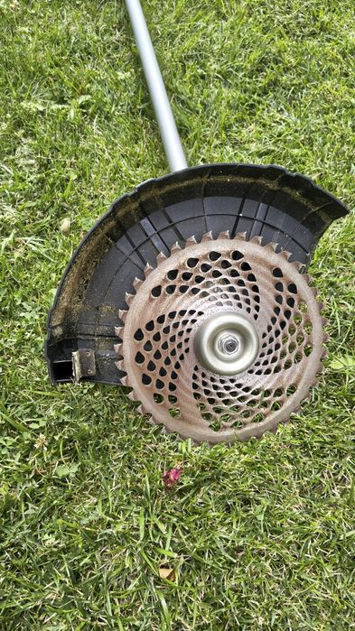 Акумулаторен безчетков тример Total Industrial P20S 40V 2-в-1