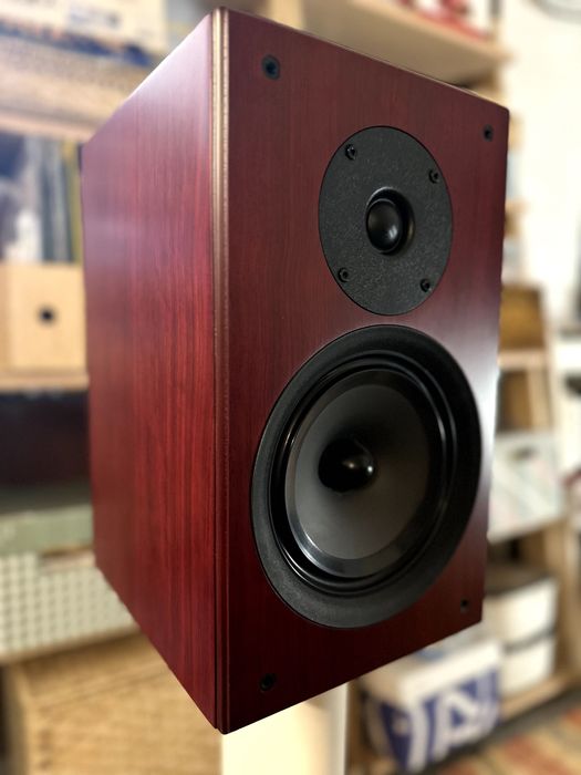 ARCAM solo si WHARFEDALE emerald