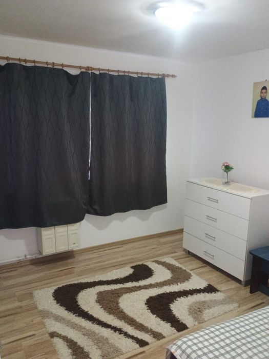 Vând apartament 2 camere pe str.Muresului