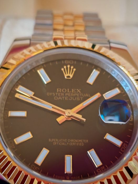 Луксозен Часовник