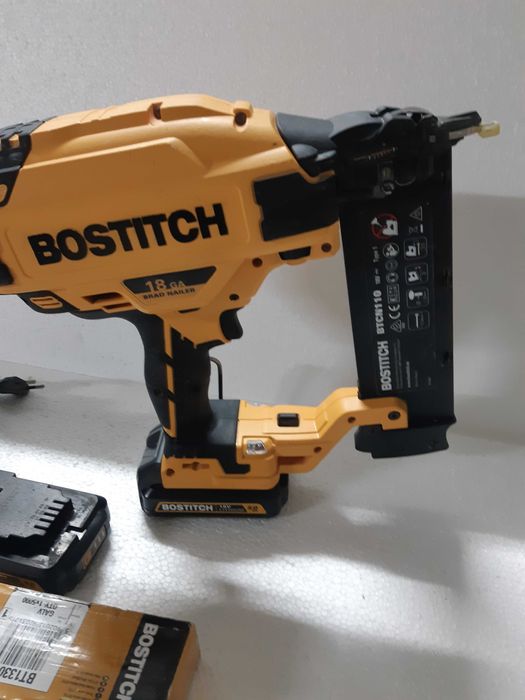 Bostitch pistoale de batut cuie