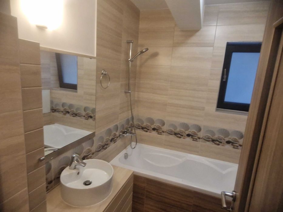 Dau in chirie ap 2 camere