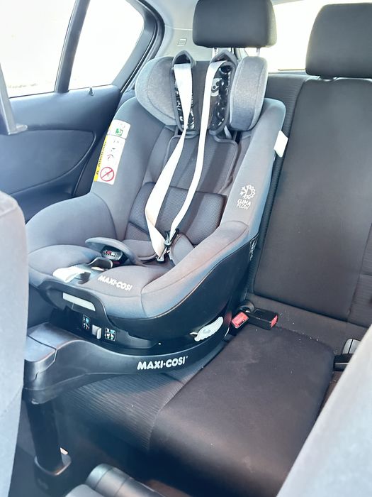 Scaun auto rotativ Maxi Cosi Mica Pro