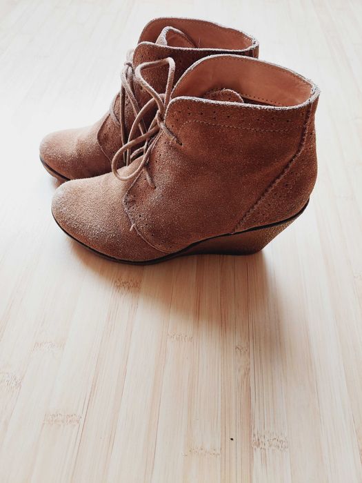 Ghete piele intoarsa