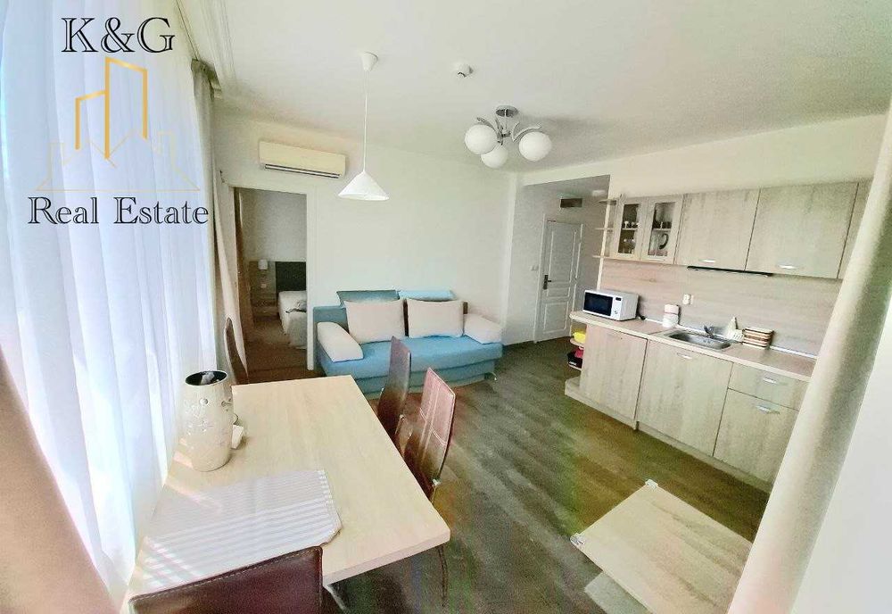 Тристаен апартамент в  Слънчев бряг