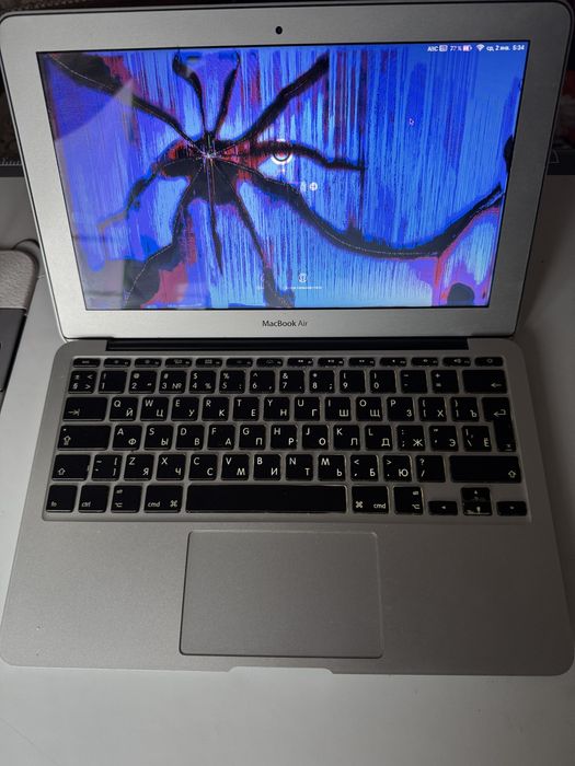 Macbook sotiladi core i5 srochno