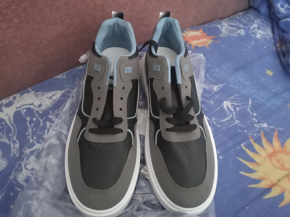 Новые кроссовки 47 размер