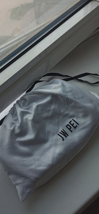 Jw pei Black, grunge