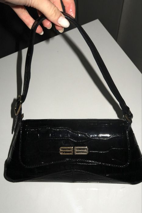 Чанти на Balenciaga, Juicy Couture, Zara, Michael Kors