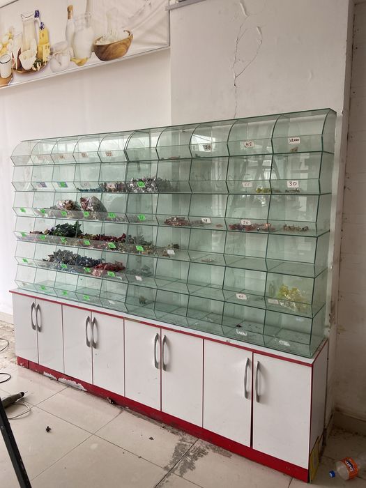 Dokon uchun vetrina garantya