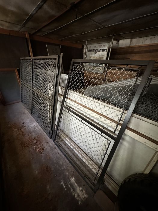 Vand poarta metalica 5m si portita 1,1m ideal pentru acess gradina