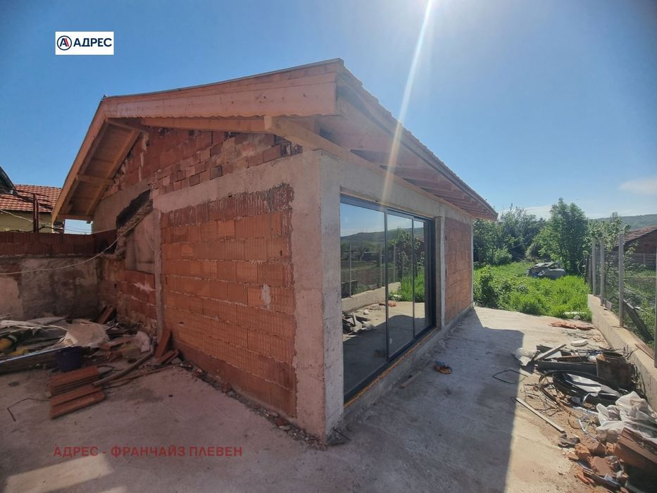 Продава се Къща в с. Ясен, Област Плевен - 85 кв.м за 2706 €/кв.м - Снимка #4