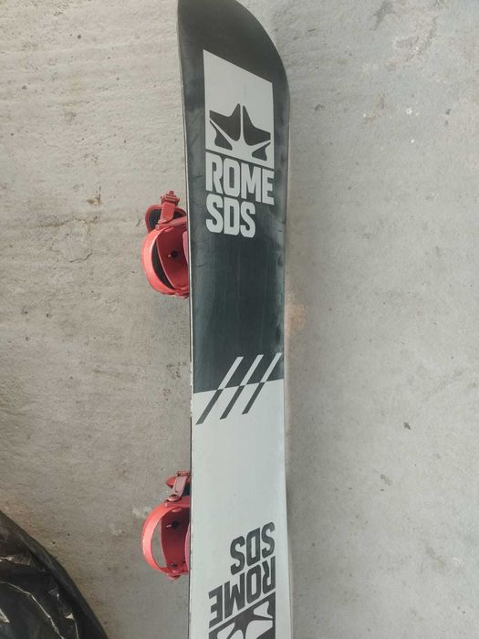 Vând Placa Snowboard 160 cm plus legaturi