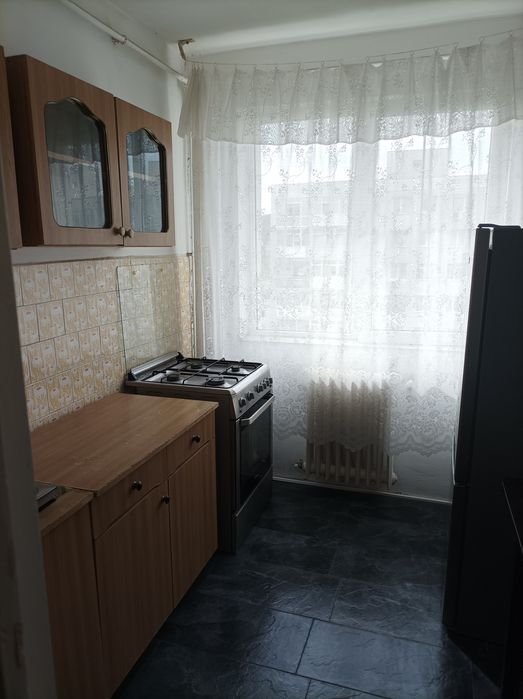 Închiriez apartament 2 camere