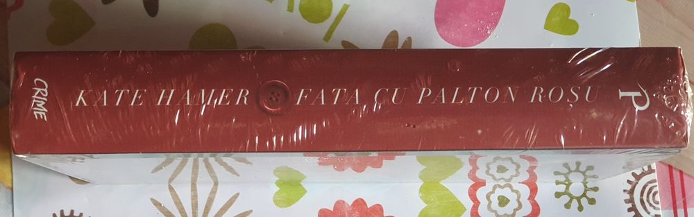 Fata cu palton roșu- Kate Hamer
