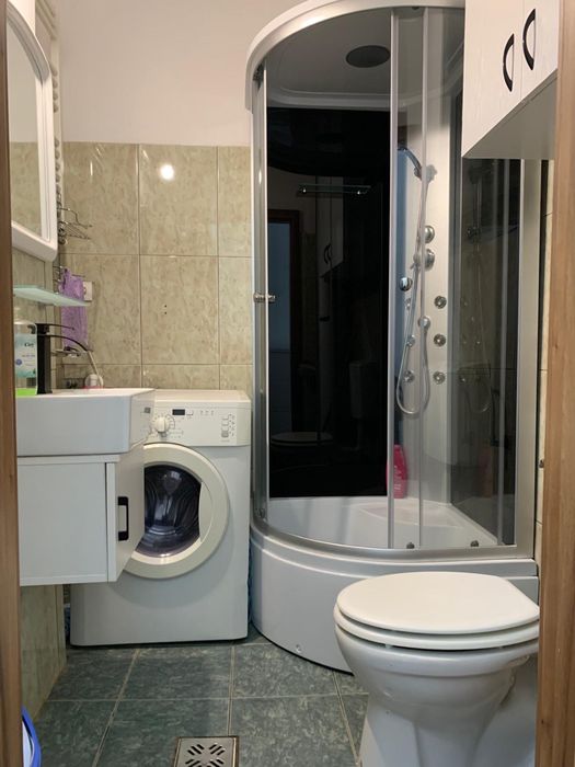 Inchiriez apartament in centru