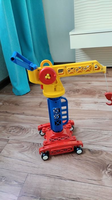Кран и каток игрушки б/у