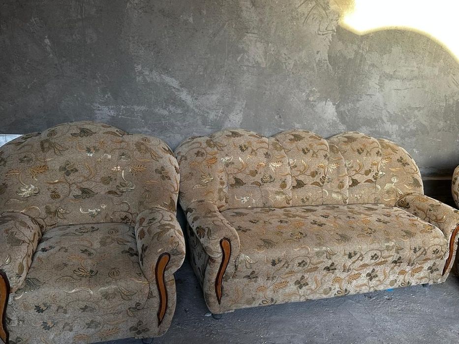 Продаю мягкую мебель, 4ка.