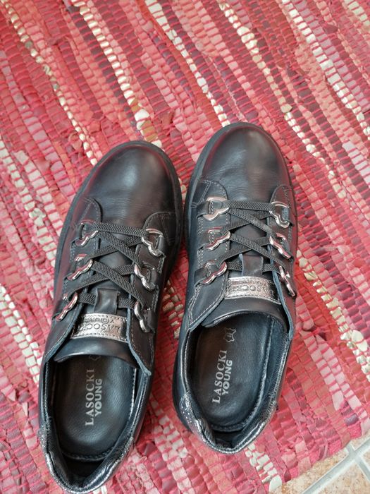 Vand pantofi Lasocki din  piele marimea 36