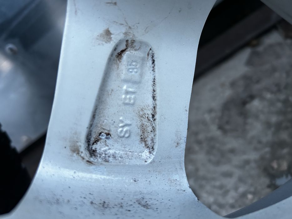 Джанти Dezent с гуми 5х112 16цола