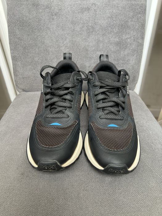 Продам мужскую обувь Boss