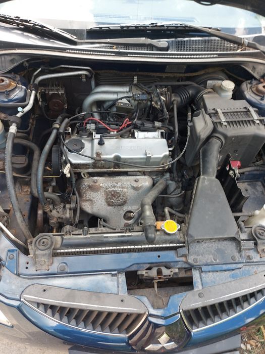 Mitsubishi Lancer 1.6 i  на части !!!