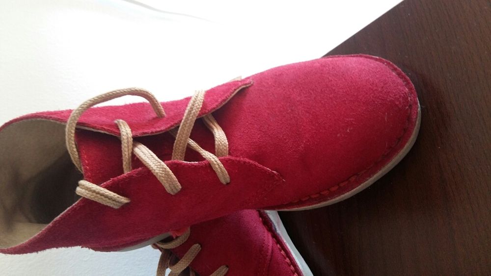 Ghetuțe Tino, 100% piele întoarsă, mărimea 36, stare foarte bună.